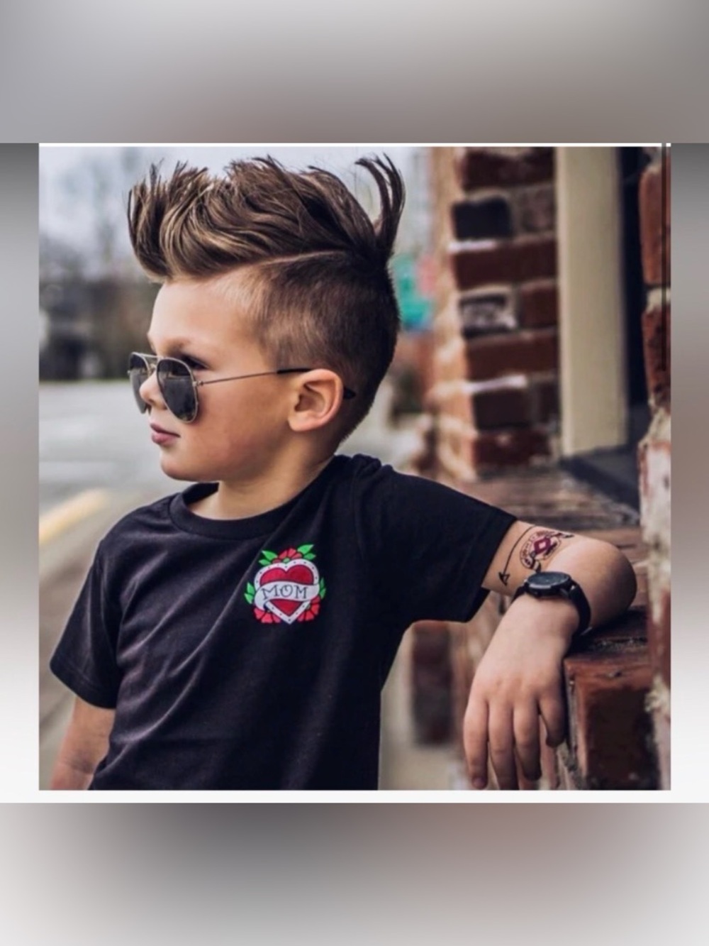 Kids Black Short-Sleeve Tee with Colorful 'MOM' Heart Graphic